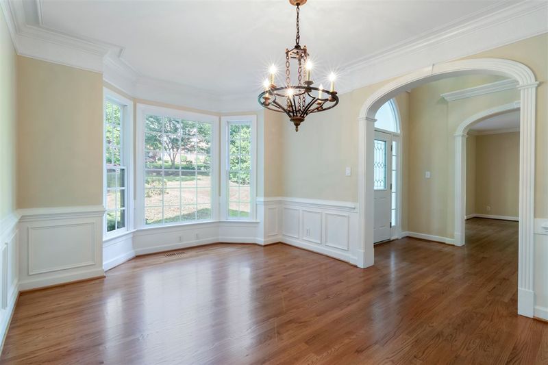 205 Whitcomb Ln, Cary, NC 27518