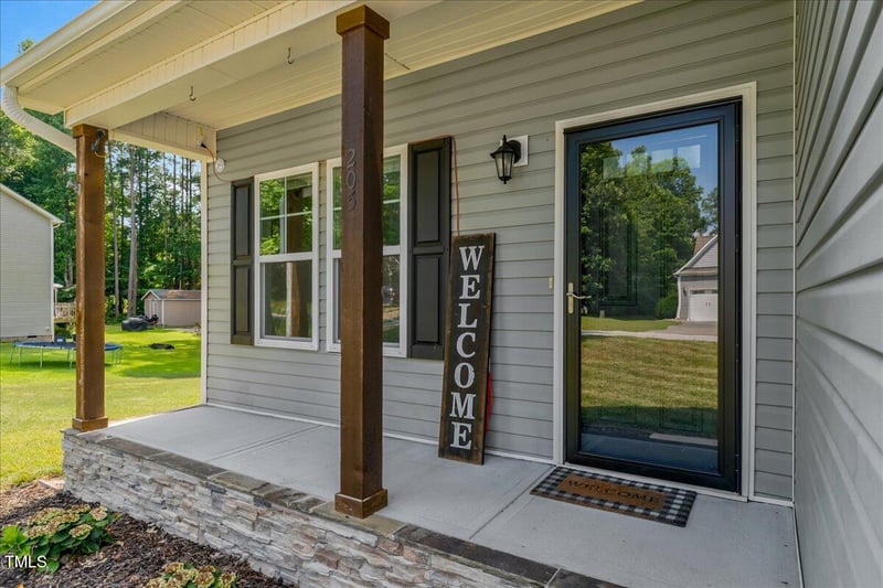 205 Willow Ridge Dr, Louisburg, NC 27549