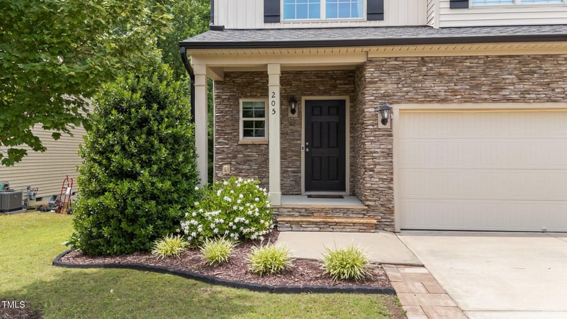 205 Willow Weald Ct, Fuquay Varina, NC 27526