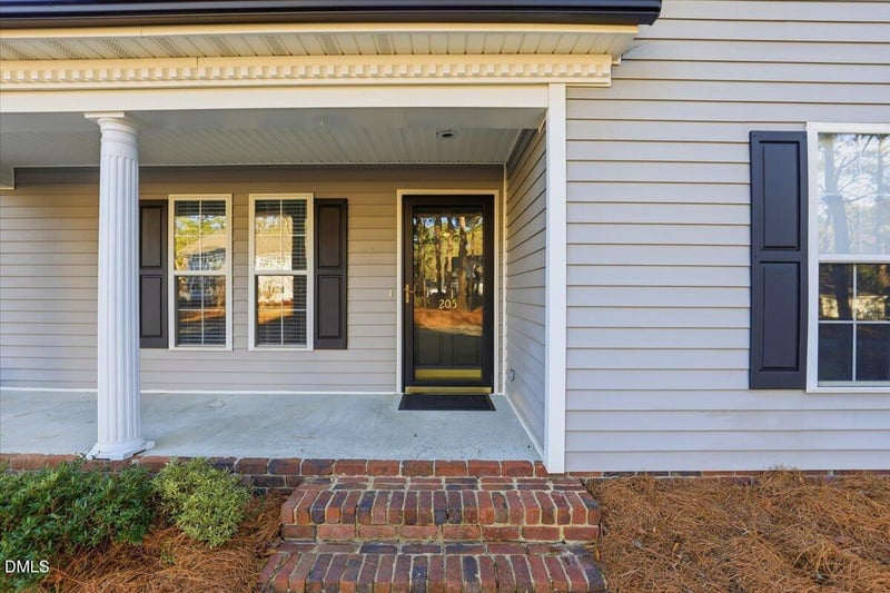 205 Wilson St, Smithfield, NC 27577