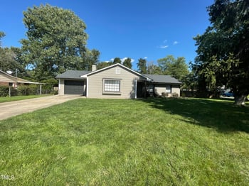 205 Woodhaven Dr, Burlington, NC 27217