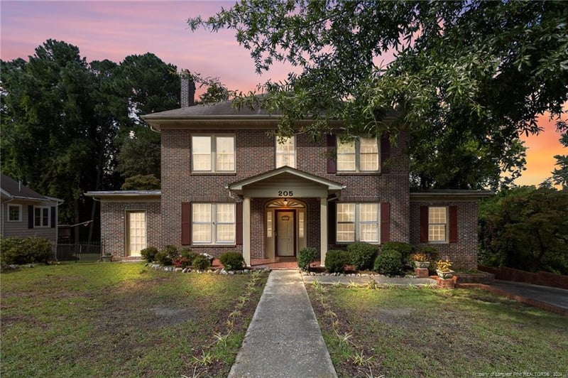 205 Woodside Ave, Fayetteville, NC 28301
