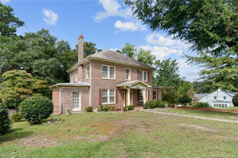 205 Woodside Ave, Fayetteville, NC 28301