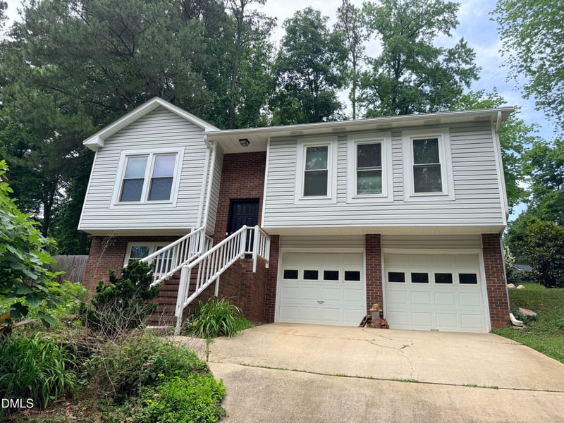 205 Wyatts Pond Ln, Cary, NC 27513