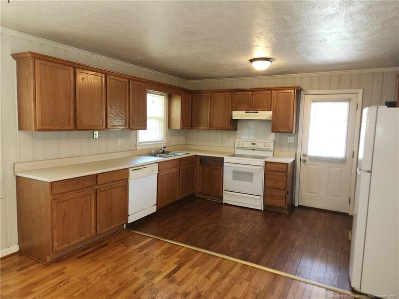 2050 Ironwood Dr, Fayetteville, NC 28304