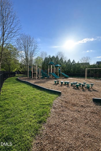 2050 Rosebriar Ln, Fuquay Varina, NC 27526