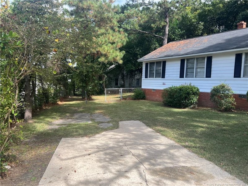 2051 Osceola Dr, Fayetteville, NC 28301