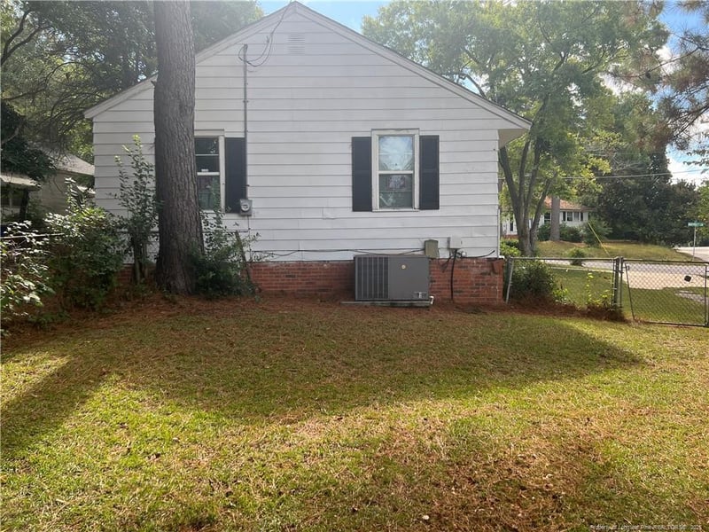 2051 Osceola Dr, Fayetteville, NC 28301