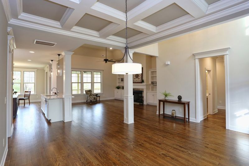 2051 Silverleaf Dr, Youngsville, NC 27596