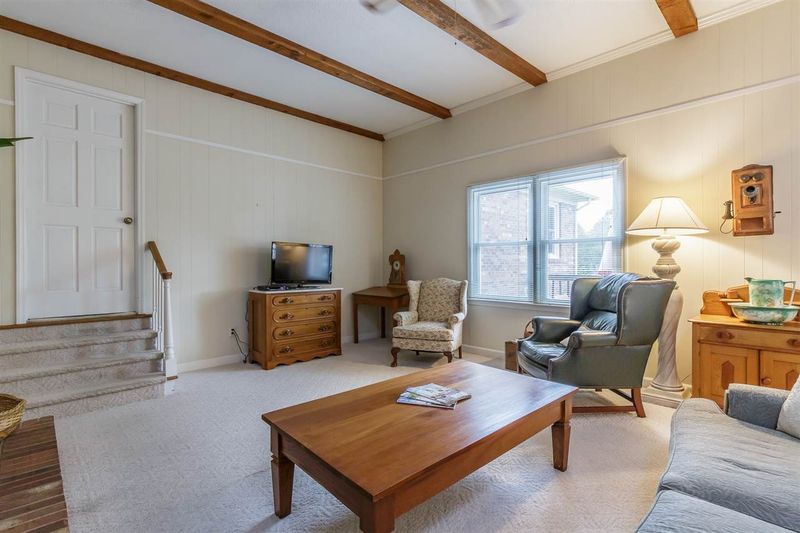 2052 Westover Ter, Burlington, NC 27215