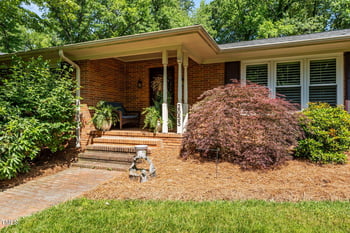 2053 Nottingham Ln, Burlington, NC 27215