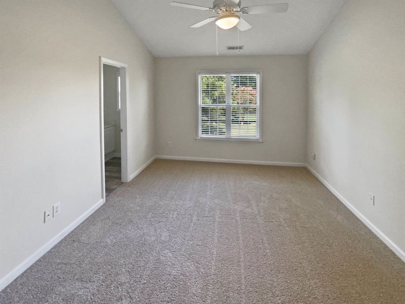 2056 Persimmon Ridge Dr, Raleigh, NC 27604