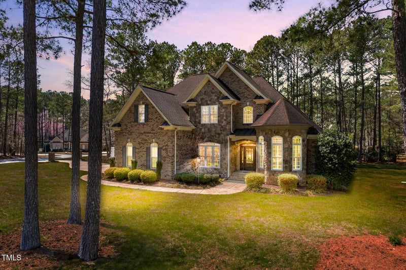 2057 Queen Charlotte Pl, Raleigh, NC 27610