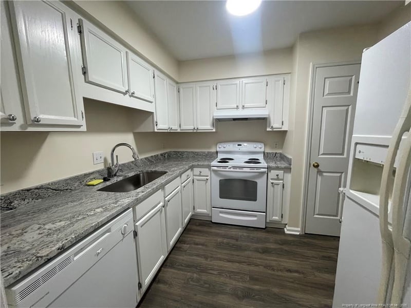 2059 Trexler Ct, Raleigh, NC 27606