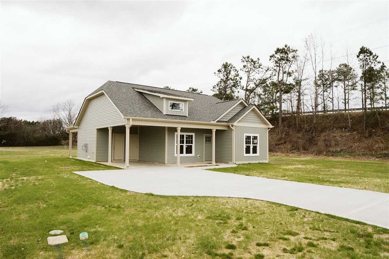 206 N 6th St, Erwin, NC 28339