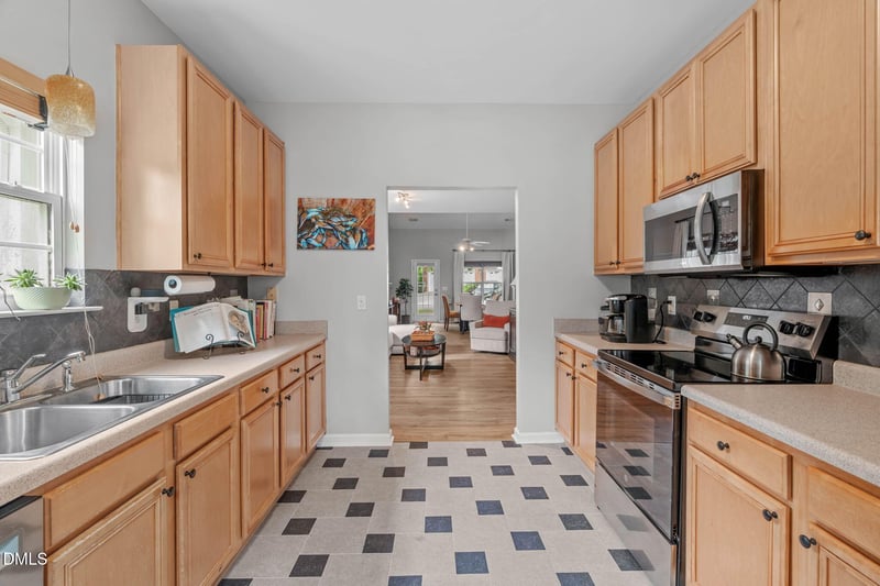 206 Basset Hall Dr, Durham, NC 27713