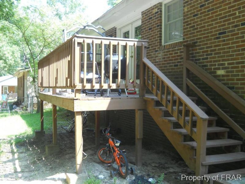 206 Bertram Pl, Fayetteville, NC 28314