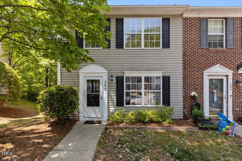 206 Black Bird Ct, Cary, NC 27511