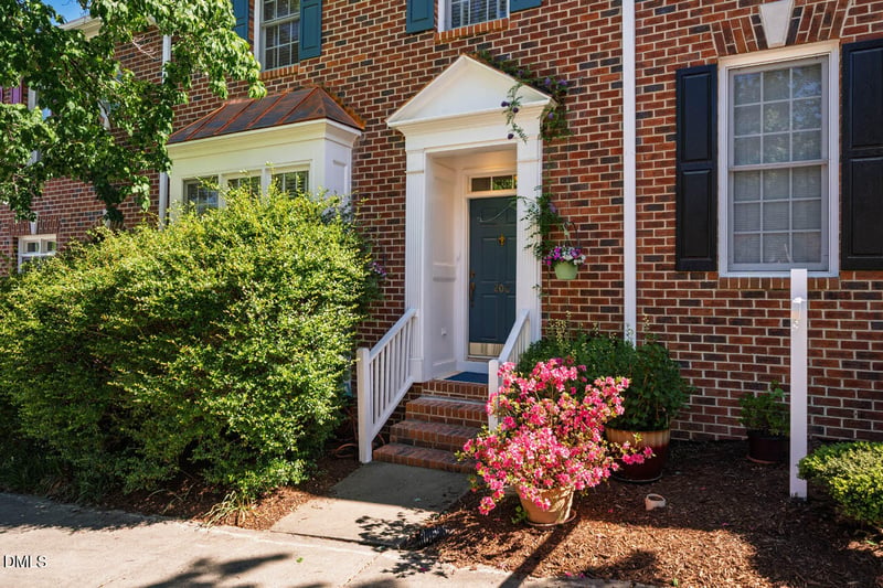 206 Brookgreen Dr, Chapel Hill, NC 27516