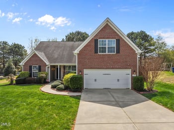 206 Carson Woods Dr, Burlington, NC 27215