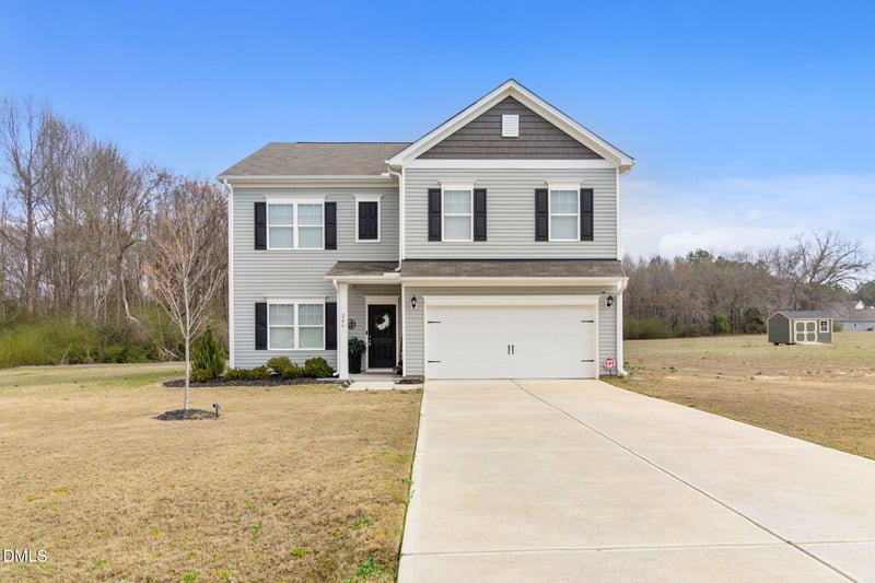 206 Clyde Dog Ct, Lillington, NC 27546