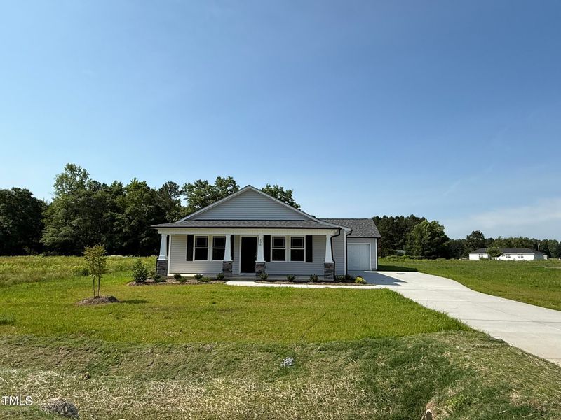 206 Coharie Dr, Lillington, NC 27546