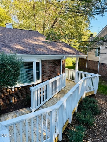 206 Colonial Townes Ct, Cary, NC 27511