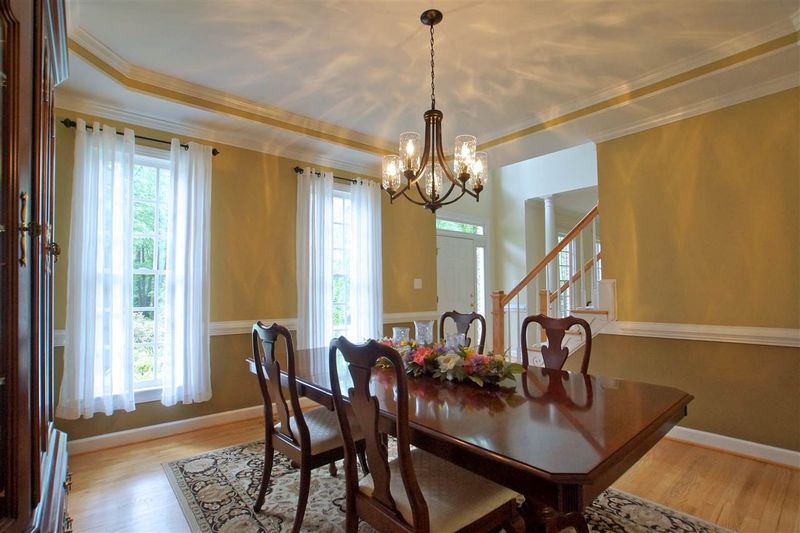 206 Cranborne Ln, Cary, NC 27519
