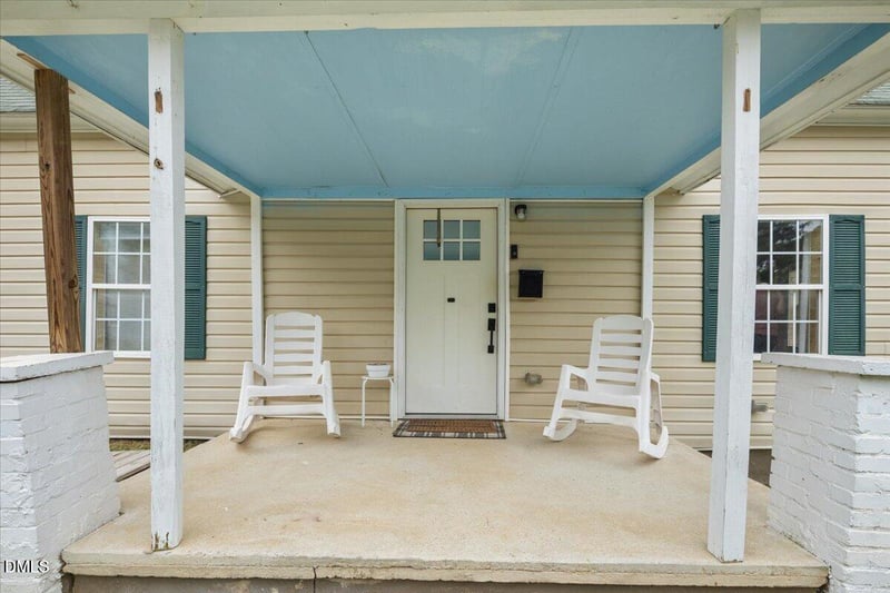 206 S Ellington St, Clayton, NC 27520
