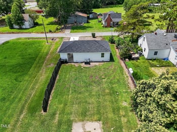 206 Elm St, Princeton, NC 27569