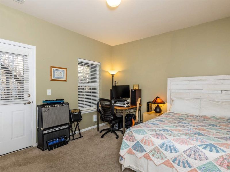 206 High Ramble Ln, Apex, NC 27539
