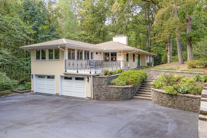 206 Hillcrest Cir, Chapel Hill, NC 27514