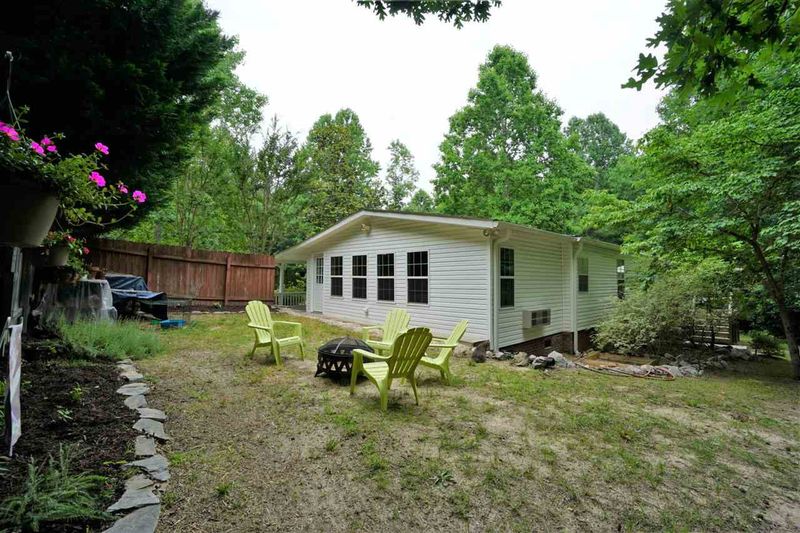 206 Hillcrest Rd, Louisburg, NC 27549