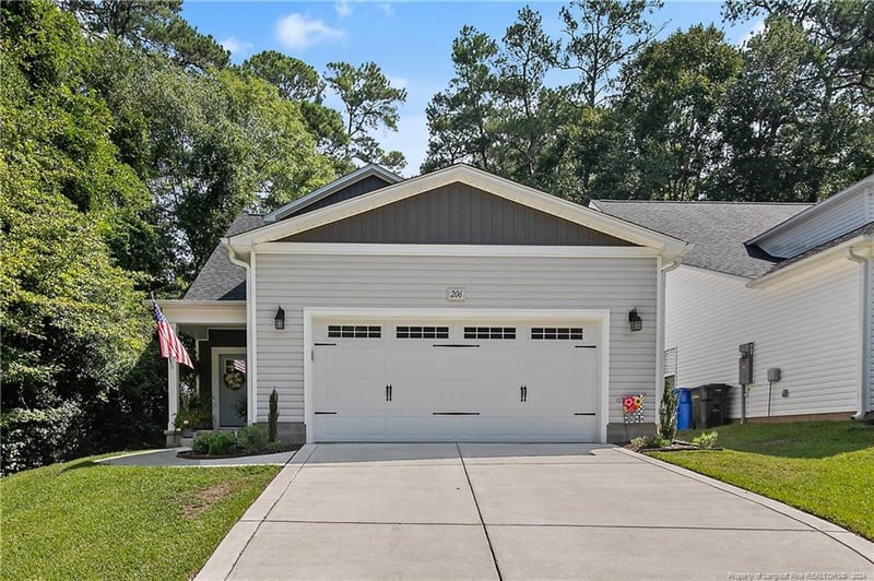 206 Hinsdale Ave, Fayetteville, NC 28305