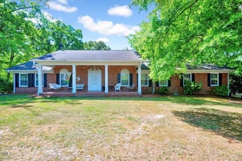 206 Kittys Ln, Erwin, NC 28339