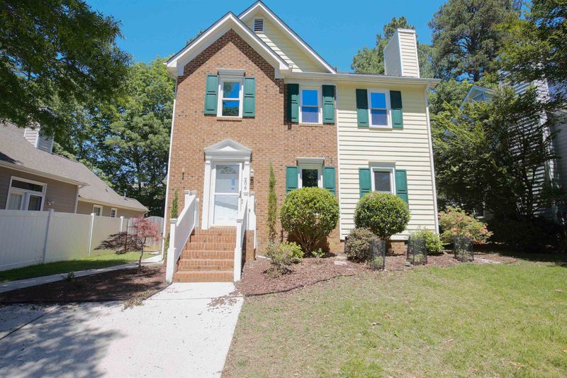 206 Kronos Ln, Cary, NC 27513