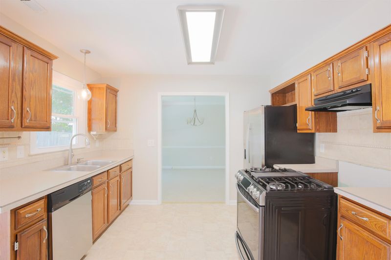 206 Kronos Ln, Cary, NC 27513