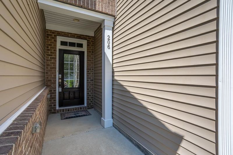 206 Kylemore Cir, Cary, NC 27513