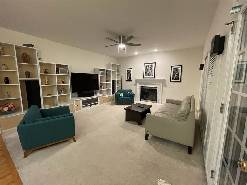 206 Laurens Way, Chapel Hill, NC 27516