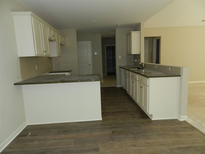 206 Lee Rd, Clayton, NC 27520