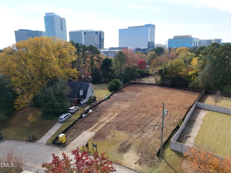 206 Lynwood Ln, Raleigh, NC 27609