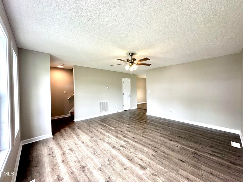206 Mayfair Ct, Clayton, NC 27520