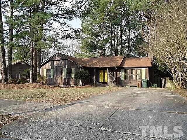 206 Mayodan Dr, Cary, NC 27511