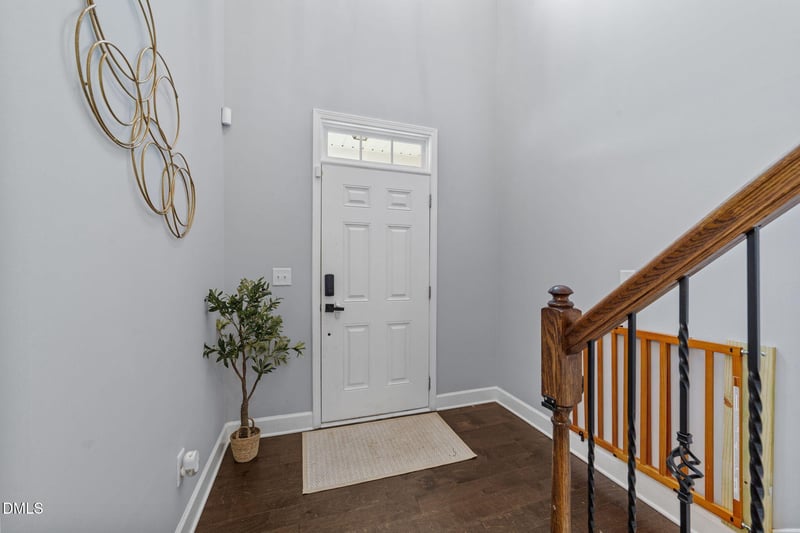 206 National Dr, Clayton, NC 27527