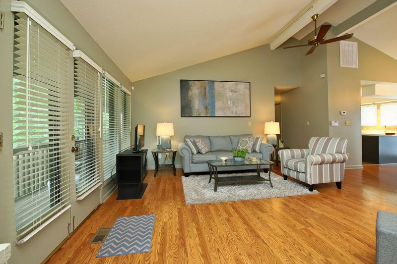 206 Oak Tree Dr #206, Chapel Hill, NC 27517