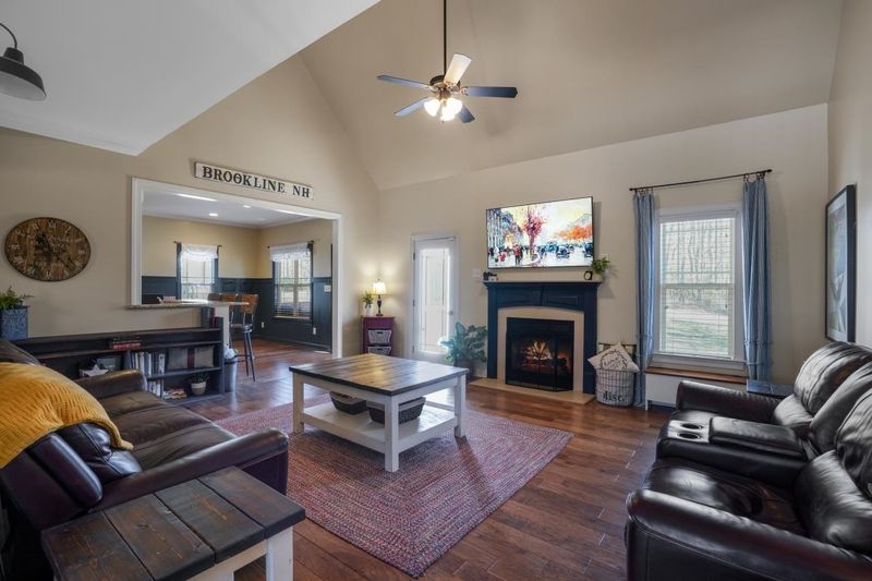 206 Old York Cir, Clayton, NC 27527