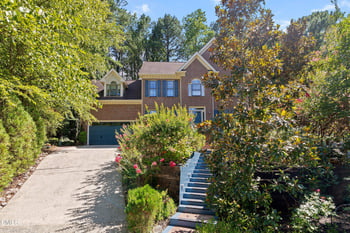 206 Park Valley Ln, Cary, NC 27519
