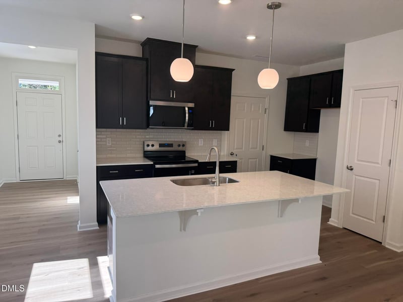 206 Parker Ln, Mebane, NC 27302