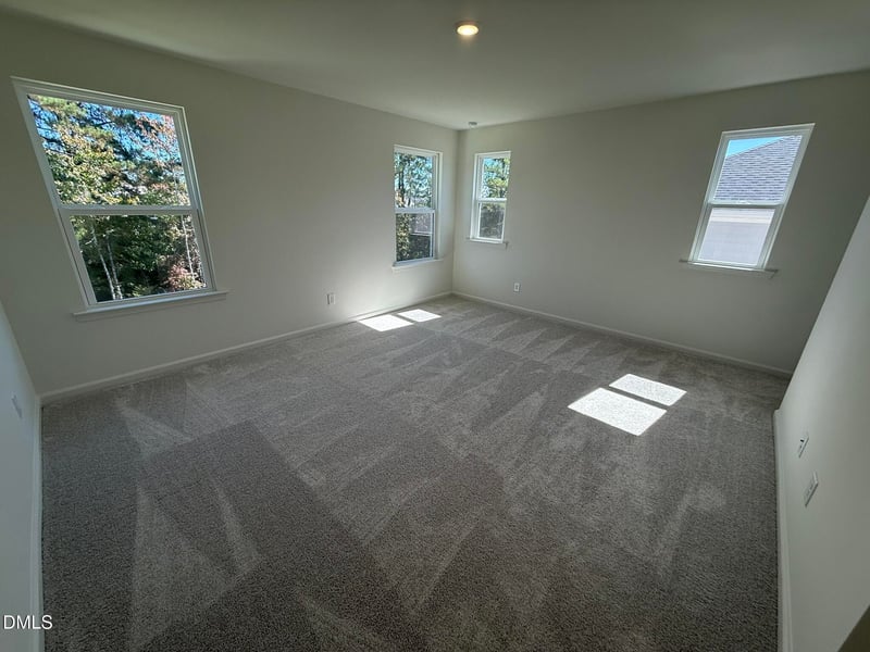 206 Parker Ln, Mebane, NC 27302