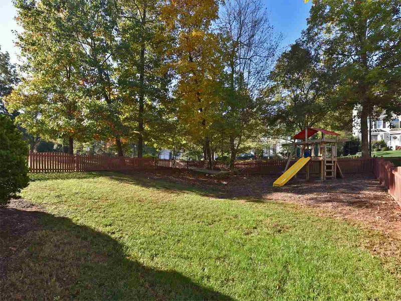 206 Pebble Springs Rd, Chapel Hill, NC 27514